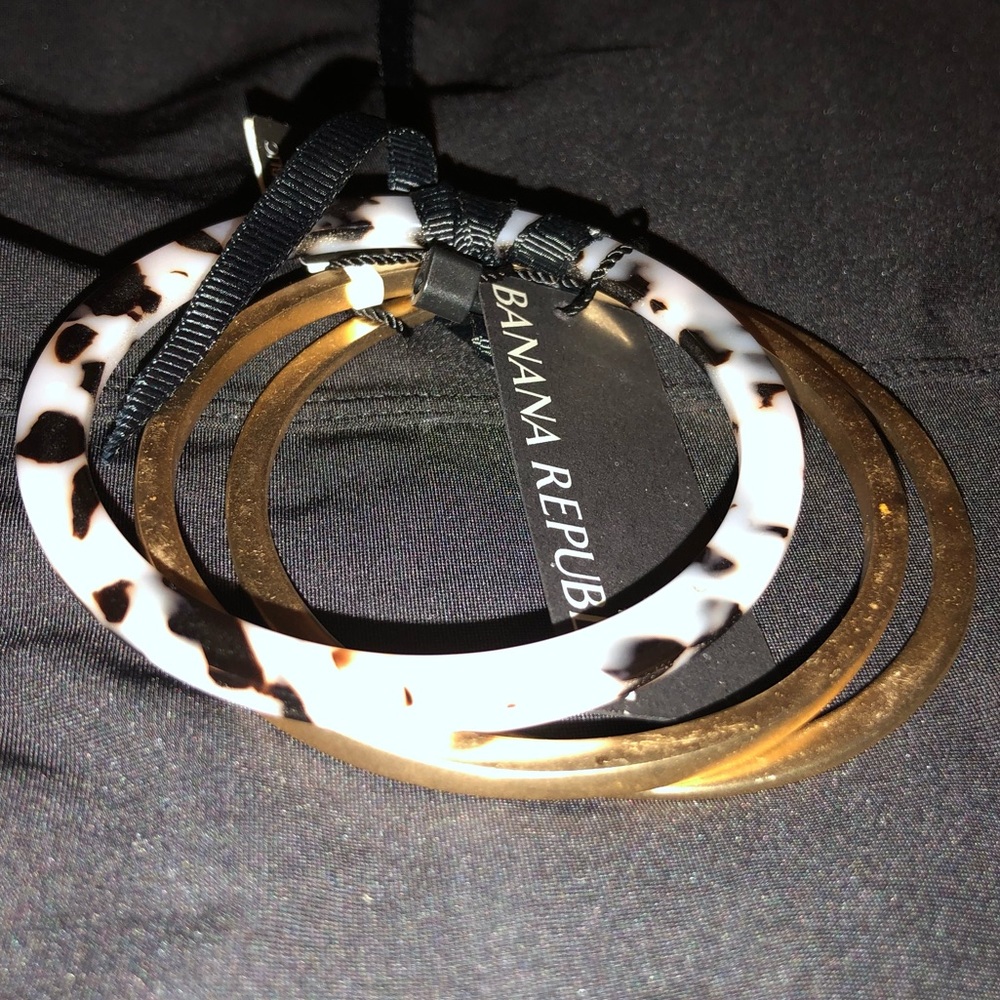 Banana Republic 3 piece Bangles - Picture 4 of 4